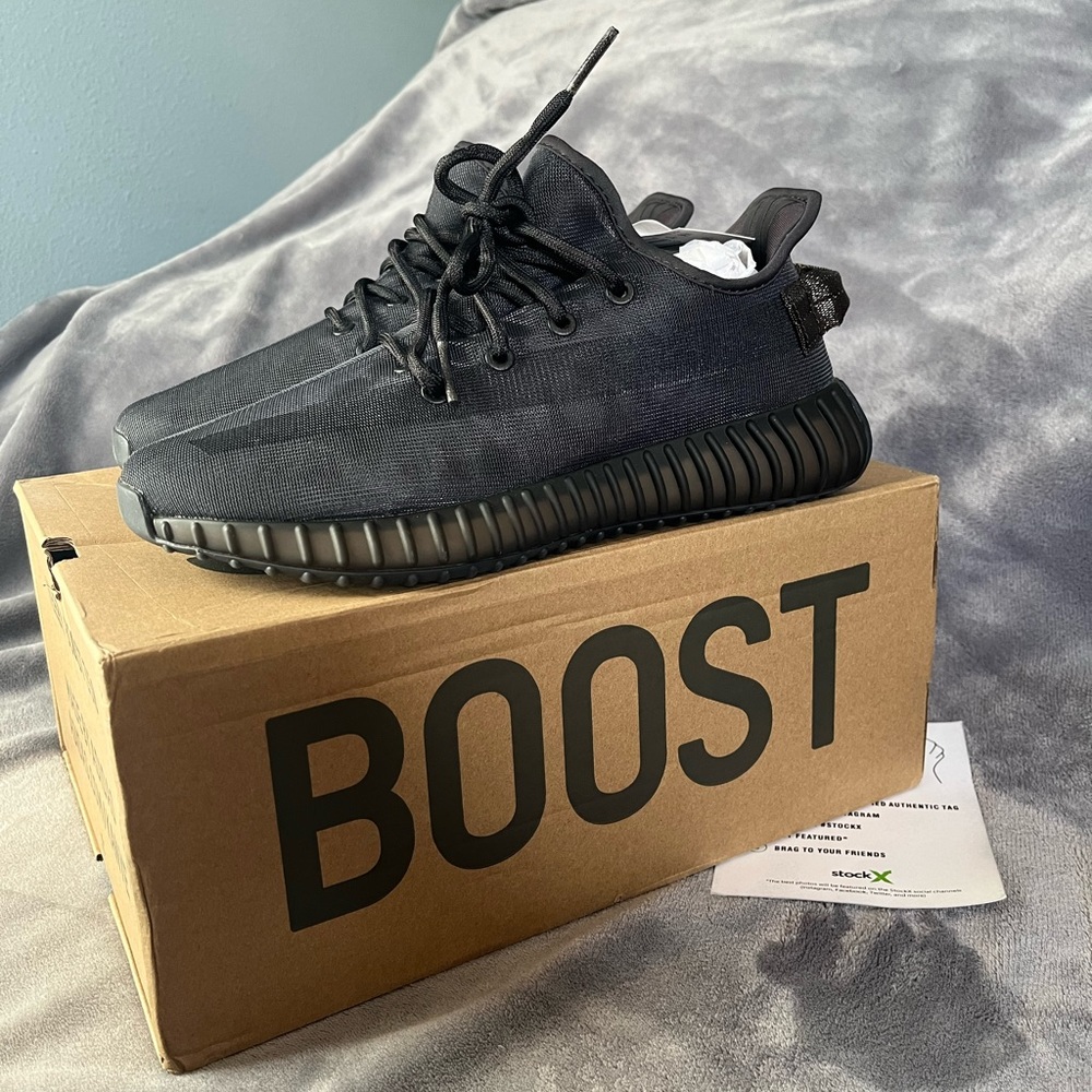 Yeezy Boost 350 V2 6.5 Men’s (7.5 Women’s) Mono Cinder GX3791